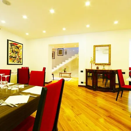 Kalos Relais לינה וארוחת בוקר קטנזארו