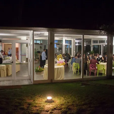 Kalos Relais לינה וארוחת בוקר קטנזארו