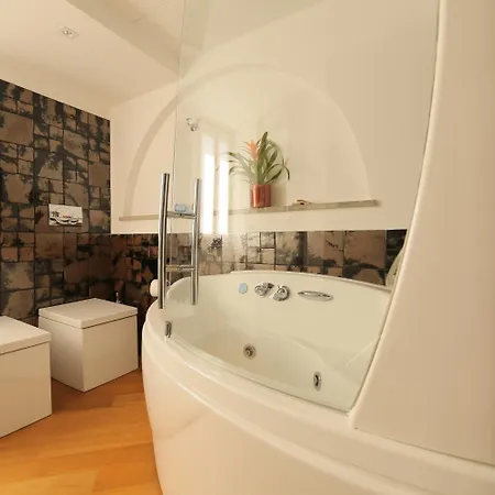 Kalos Relais לינה וארוחת בוקר 4*