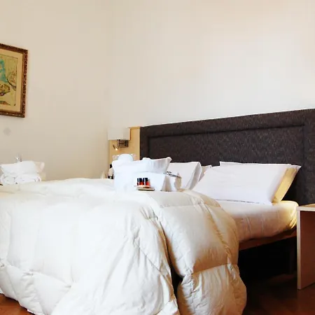 Kalos Relais לינה וארוחת בוקר 4*