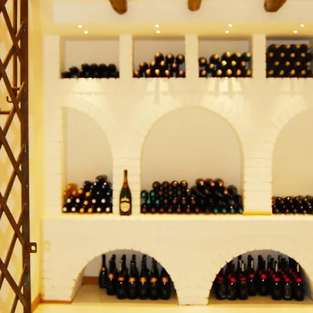 Alojamento de Acomodação e Pequeno-almoço Kalos Relais 4*